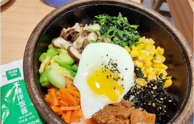 后这个拌饭品类也崛起了尊龙凯时网继石锅拌饭(图1)