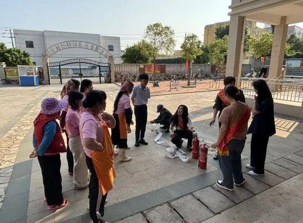 老院 共筑平安“夕阳红”尊龙凯时净峰消防宣讲进养(图4)