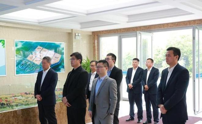 工被逼“裸辞”老板被曝跑路有黑料曝光尊龙凯时APP上海千亿集团暴雷！员(图6)